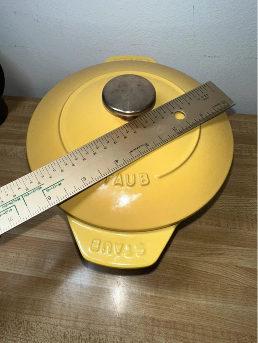 Staub Cast Iron 1.5-Quart Petite French Oven - Picture 4 of 11
